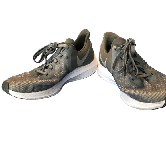 Women’s Nike Zoom Running Shoes Size 8. Grey. - Picture 11 of 16
